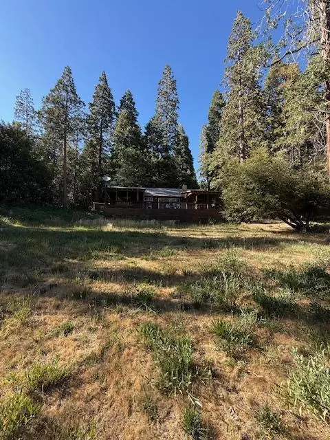 Exterior - 657 Loop Dr, Springville, CA 93265 photo 6 of 8