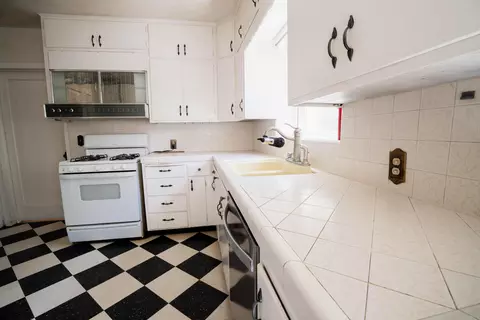 Kitchen - 895 E Cross Ave, Tulare, CA 93274 photo 2 of 2