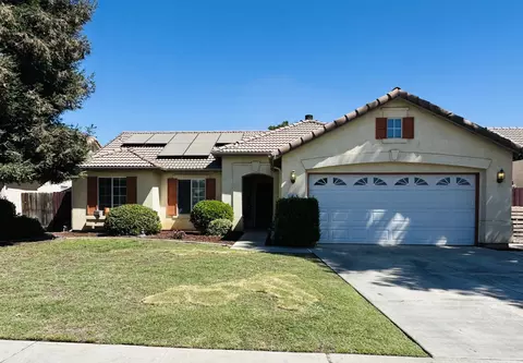 1926 W Nancy Ave, Porterville, CA 93257