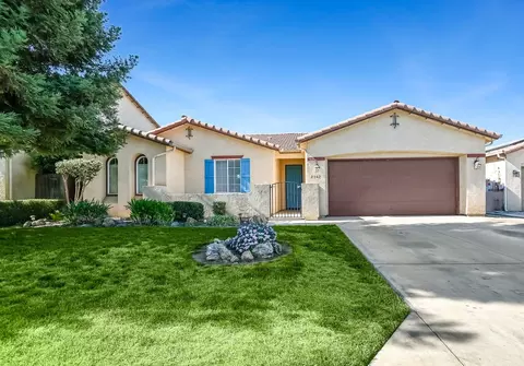 2342 W Luisa Ave, Porterville, CA 93257