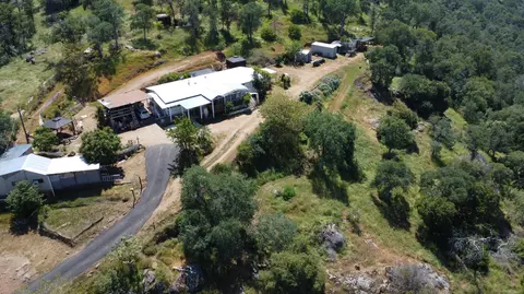 40075 Cornflower Ln, Yokuts Valley, CA 93675