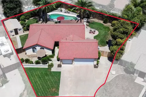 3338 E Birch Ct, Visalia, CA 93292