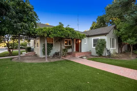 1401 W Myrtle Ave, Visalia, CA 93277