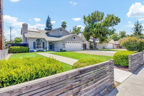 4633 W Hurley Ave, Visalia, CA 93291