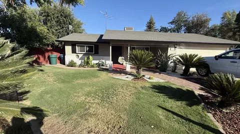 Exterior - 181 Berekeley Ct, Tulare, CA 93274 photo 2 of 9
