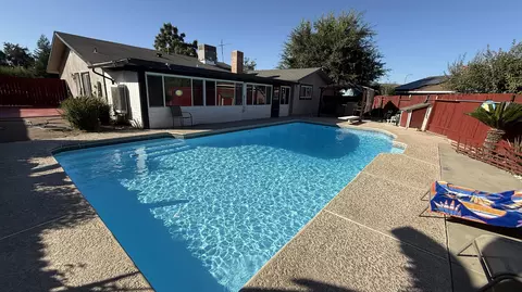 Exterior - 181 Berekeley Ct, Tulare, CA 93274 photo 3 of 9