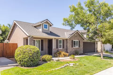 415 E Carpenter Ave, Reedley, CA 93654