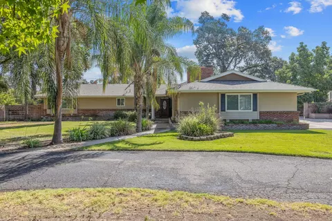 2840 S West St, Visalia, CA 93277