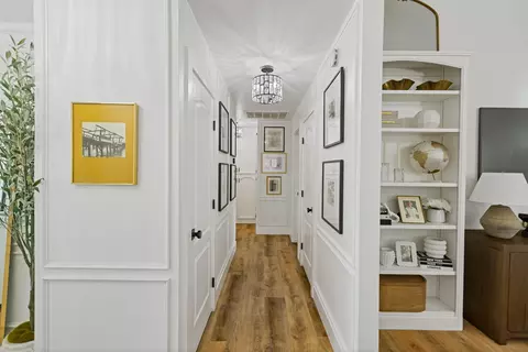 Entry Way - 331 E Washington Ave, Tulare, CA 93274 photo 5 of 6