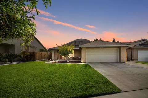 2110 N Stevens Ave, Farmersville, CA 93223