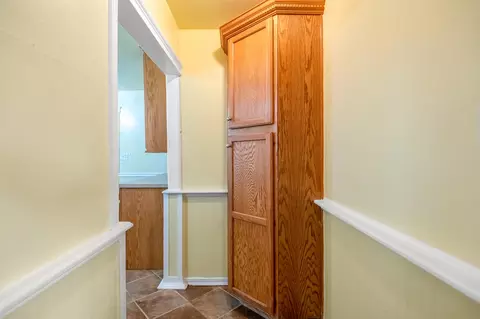 Entry Way - 15615 Aspen Ave, Ivanhoe, CA 93235 photo 2 of 3