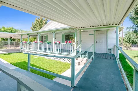 Exterior - 15615 Aspen Ave, Ivanhoe, CA 93235 photo 5 of 17