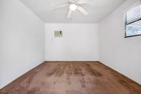 Bedroom - 15615 Aspen Ave, Ivanhoe, CA 93235 photo 3 of 3