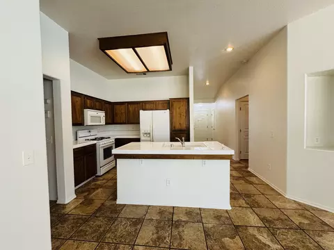 Kitchen - 1403 Bradley Ct, Exeter, CA 93221 photo 2 of 3