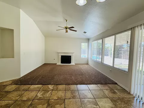 Living - 1403 Bradley Ct, Exeter, CA 93221 photo 2 of 3