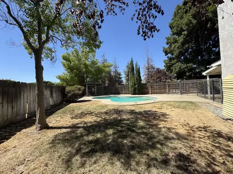 Exterior - 1403 Bradley Ct, Exeter, CA 93221 photo 4 of 7