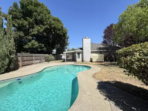 Exterior - 1403 Bradley Ct, Exeter, CA 93221 photo 6 of 7