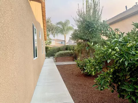 Exterior - 3113 E Beech Ct, Visalia, CA 93292 photo 24 of 26
