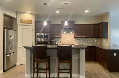 Kitchen - 3113 E Beech Ct, Visalia, CA 93292 photo 2 of 5