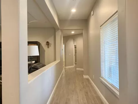 Entry Way - 3113 E Beech Ct, Visalia, CA 93292 photo 4 of 4