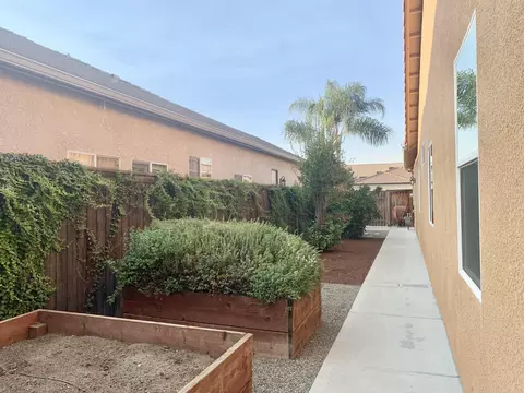 Exterior - 3113 E Beech Ct, Visalia, CA 93292 photo 21 of 26