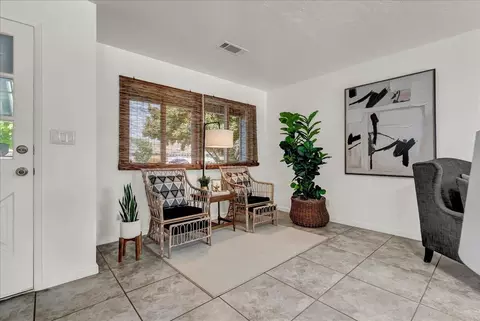 Entry Way - 803 N B St, Exeter, CA 93221 photo 3 of 5