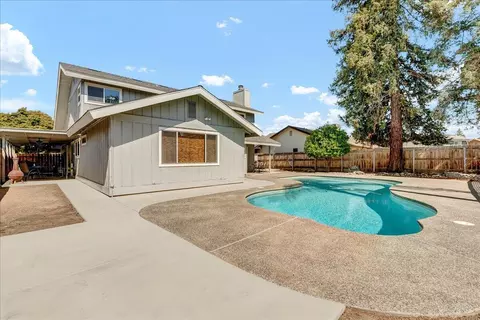 Exterior - 803 N B St, Exeter, CA 93221 photo 6 of 7