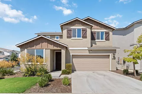 2233 S Aubree St, Visalia, CA 93292