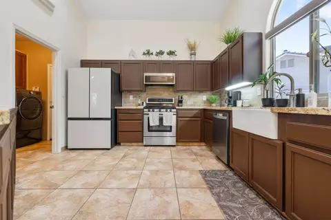 2338 Evergreen Ave, Visalia, CA 93292 photo 16