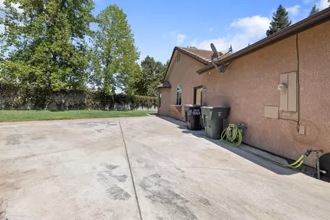 2338 Evergreen Ave, Visalia, CA 93292 photo 41