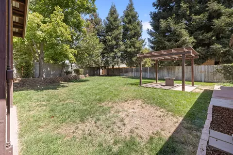 2338 Evergreen Ave, Visalia, CA 93292 photo 38