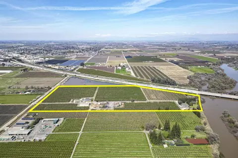 1710 Ave 388, Kingsburg, CA 93631