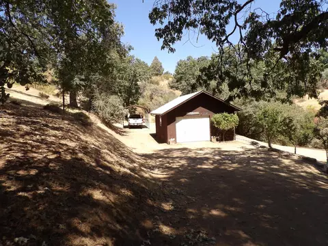 Exterior - 52925 Hogback Rd, Miramonte, CA 93641 photo 15 of 18