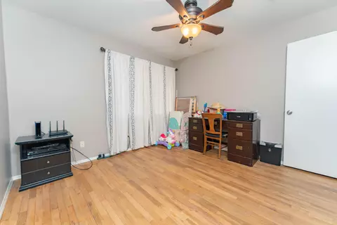 Bedroom - 23471 Ave 192, Strathmore, CA 93267 photo 7 of 8