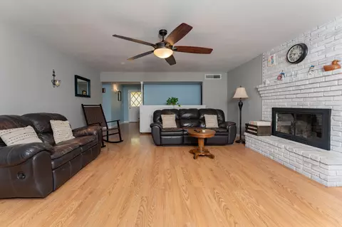 Living - 23471 Ave 192, Strathmore, CA 93267 photo 4 of 6