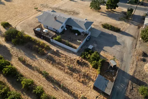 View/Area - 23471 Ave 192, Strathmore, CA 93267 photo 5 of 7