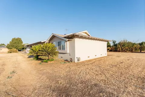 Exterior - 23471 Ave 192, Strathmore, CA 93267 photo 13 of 16