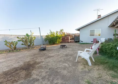 Exterior - 23471 Ave 192, Strathmore, CA 93267 photo 11 of 16