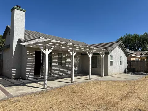 Exterior - 621 Retreat Way, Lemoore, CA 93245 photo 5 of 9