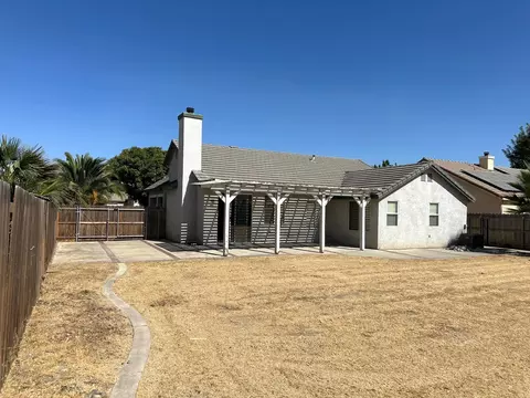 Exterior - 621 Retreat Way, Lemoore, CA 93245 photo 6 of 9