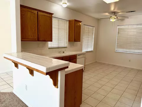 Kitchen - 621 Retreat Way, Lemoore, CA 93245 photo 1 of 4