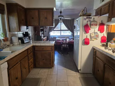 1605 Scott Pl, Clovis, CA 93611 photo 3