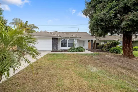 4225 W Mission Ct, Visalia, CA 93277
