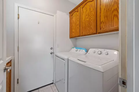 1576 Castle Way, Lemoore, CA 93245 photo 15