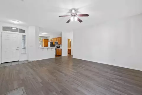 1576 Castle Way, Lemoore, CA 93245 photo 7