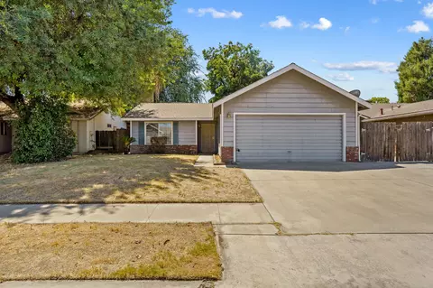 4615 W Feemster Ave, Visalia, CA 93277