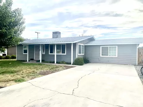 1375 Westside St, Porterville, CA 93257