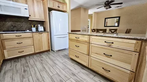 Kitchen - 40951 Old Three Rivers Rd, Three Rivers, CA 93271 photo 3 of 3