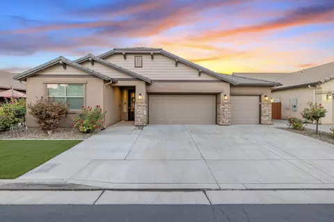 3933 S Parkwood St, Visalia, CA 93277