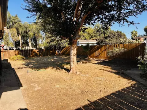 Exterior - 3006 E Meadow Ave, Visalia, CA 93292 photo 6 of 6